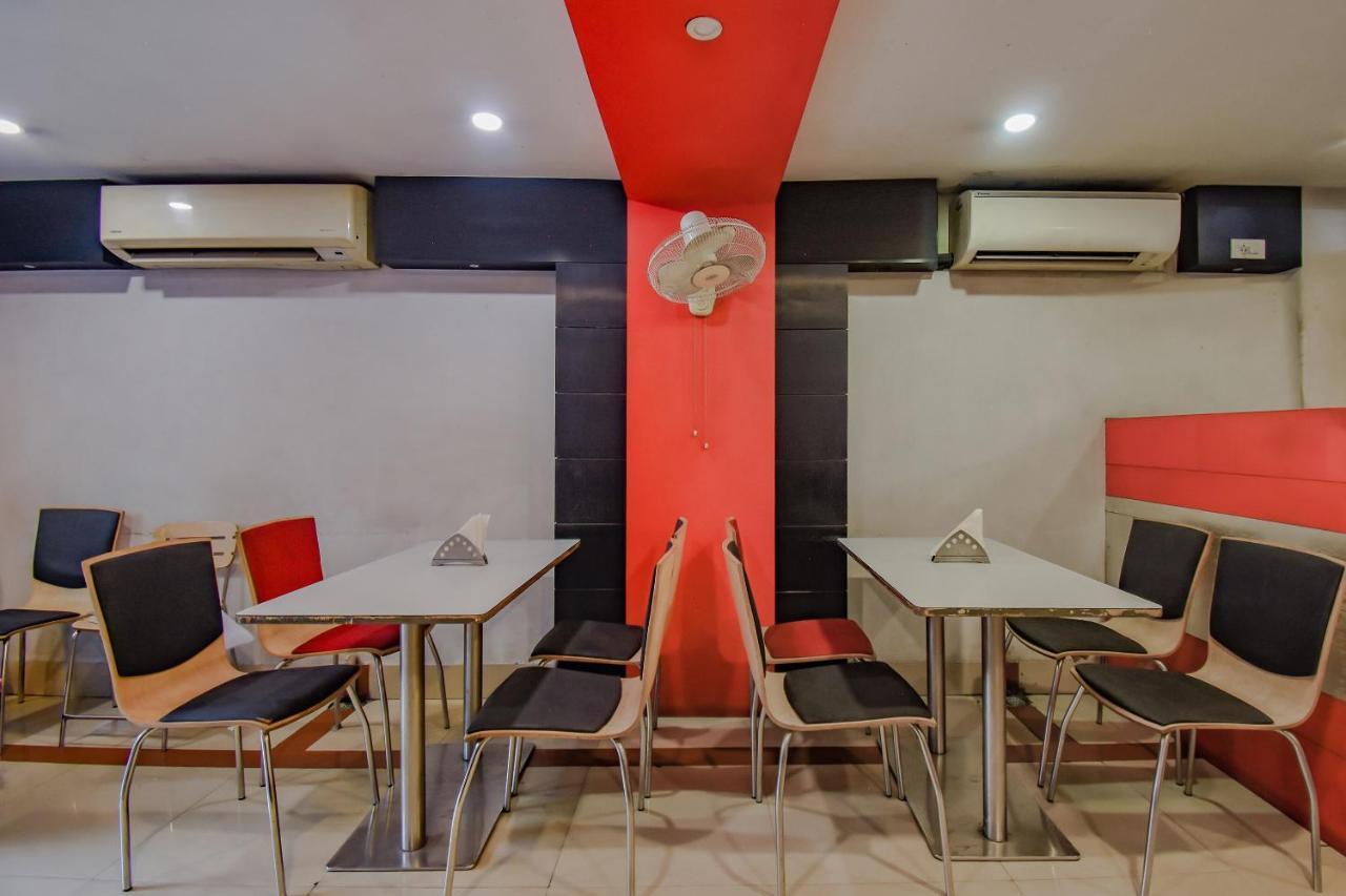 Oyo 1851 Hotel Sefali Deluxe Калькутта Экстерьер фото