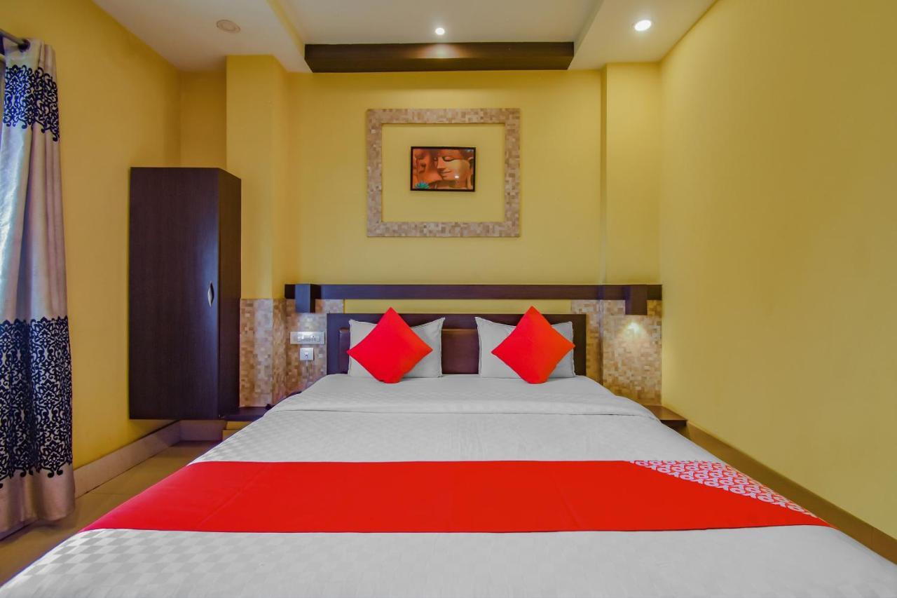 Oyo 1851 Hotel Sefali Deluxe Калькутта Экстерьер фото